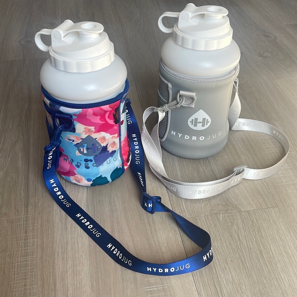 Hydro jugs 💕🩶